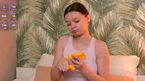Snapshot of asterquinn chatting on June 2026 03:39:01 AM Aster Quinn online show from June 2026 03:39:01 AM