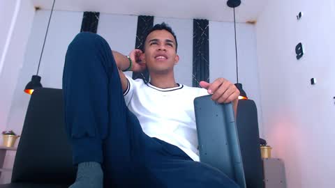 Aston  online show from April 2026 04:12:01 AM