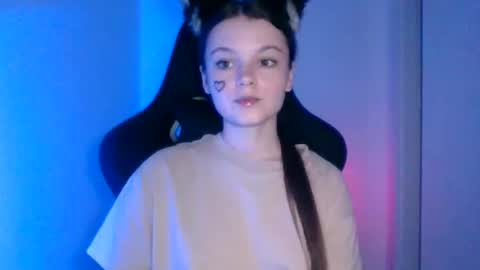 astradream_ online show from September 2025 05:05:02 PM