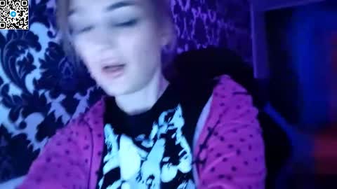 MERYEM online show from December 2025 09:20:01 PM