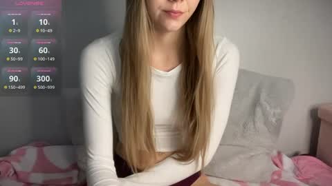 Astrid Sky online show from June 2026 07:31:02 PM
