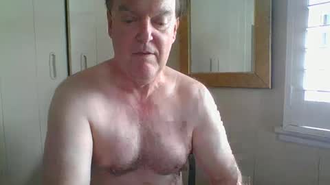 astute008 online show from December 2025 10:58:01 PM