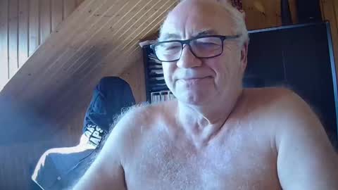 asusandy online show from October 2025 10:37:02 AM