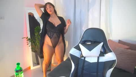 Snapshot of atena676 chatting on November 2025 01:37:01 AM atena676 online show from November 2025 01:37:01 AM