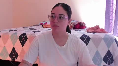 Snapshot of atenas__05 chatting on May 2026 01:29:01 PM atenas online show from May 2026 01:29:01 PM