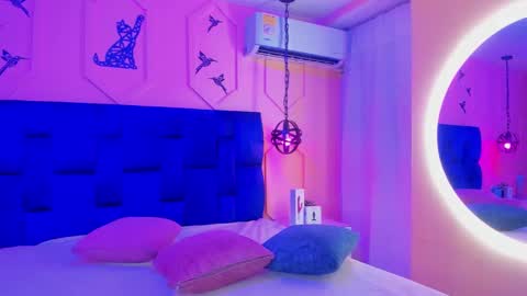 Athenea online show from March 2025 03:33:01 AM