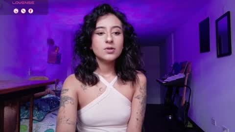 Snapshot of atenea_dragon__ chatting on November 2025 07:58:01 PM Atenea online show from November 2025 07:58:01 PM