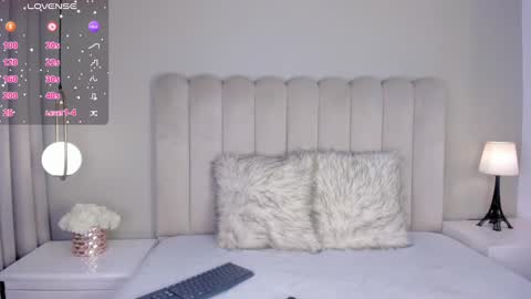 ATENEA ROBERTS Sofia online show from September 2025 05:36:01 PM