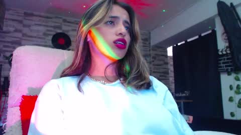 Snapshot of ateneasairce chatting on January 2025 03:40:01 PM Atenea online show from January 2025 03:40:01 PM