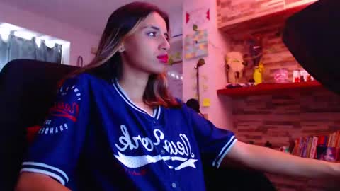 Snapshot of ateneasairce chatting on February 2025 03:32:02 PM Atenea online show from February 2025 03:32:02 PM