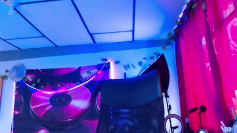 Snapshot of ateneasairce chatting on September 2025 12:49:02 PM Atenea online show from September 2025 12:49:02 PM