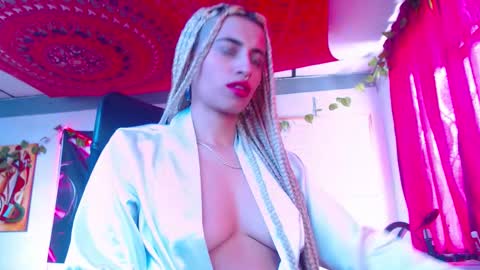 Snapshot of ateneasairce chatting on October 2025 02:02:01 PM Atenea online show from October 2025 02:02:01 PM