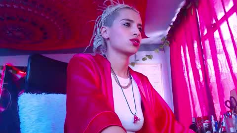 Snapshot of ateneasairce chatting on November 2025 01:28:01 PM Atenea online show from November 2025 01:28:01 PM