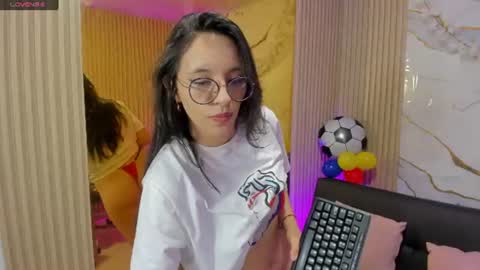 Snapshot of athenaa_tay chatting on July 2026 03:33:02 AM Atenea online show from July 2026 03:33:02 AM