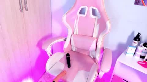 athenea__fox online show from November 2025 11:19:01 AM