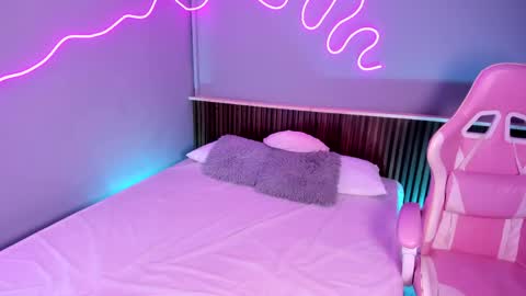 athenea__fox online show from May 2026 11:59:01 AM