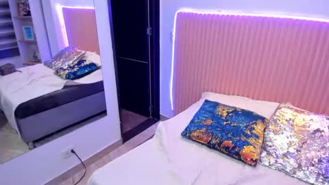 Snapshot of athenea_brown chatting on December 2024 03:58:02 AM Athenea online show from December 2024 03:58:02 AM