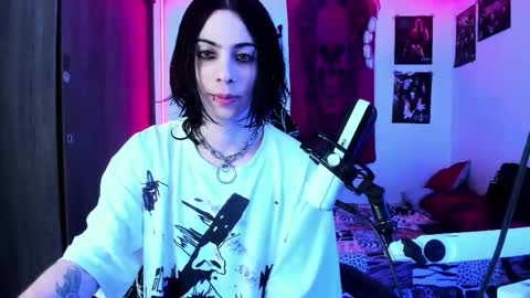 athenauwu online show from October 2025 09:51:01 AM