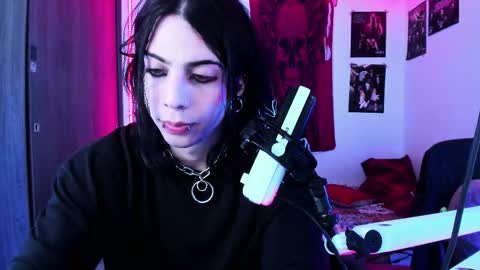 athenauwu online show from October 2025 05:04:02 AM