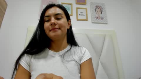 Atilana Diaz online show from May 2026 06:49:01 PM