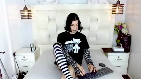 Snapshot of atley_dolly_ chatting on March 2026 11:30:02 PM ATLEY online show from March 2026 11:30:02 PM