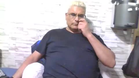 Snapshot of atr2424 chatting on January 2026 10:09:02 AM A online show from January 2026 10:09:02 AM