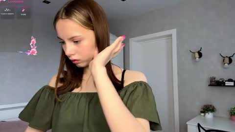 Jolyn online show from April 2026 04:16:01 AM