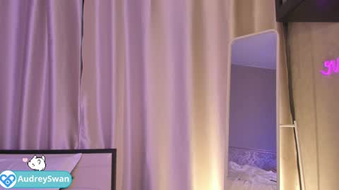 Mary online show from February 2025 01:10:02 PM