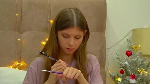 Snapshot of audreybarlow chatting on December 2024 09:44:02 AM Audrey online show from December 2024 09:44:02 AM