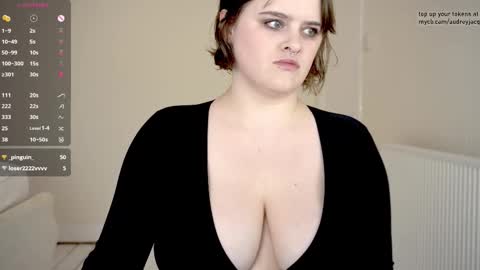 Audrey Jacq online show from September 2025 04:18:02 PM