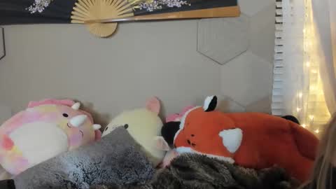 Snapshot of audreymadison chatting on November 2025 04:23:02 AM AudreyAlien online show from November 2025 04:23:02 AM