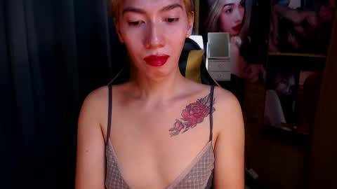 Snapshot of aurakharisma_xx chatting on January 2025 05:52:01 AM Miss awra online show from January 2025 05:52:01 AM