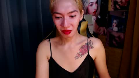 Snapshot of aurakharisma_xx chatting on January 2025 05:35:01 AM Miss awra online show from January 2025 05:35:01 AM