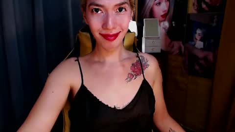 Snapshot of aurakharisma_xx chatting on January 2025 05:19:02 AM Miss awra online show from January 2025 05:19:02 AM