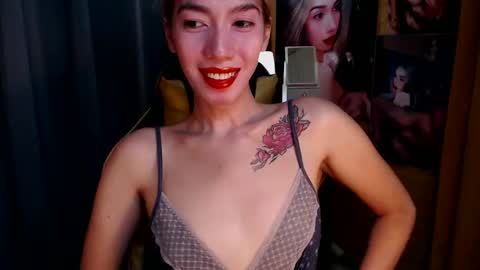 Snapshot of aurakharisma_xx chatting on February 2025 03:40:01 AM Miss awra online show from February 2025 03:40:01 AM