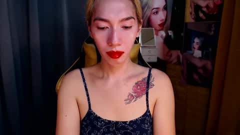 Snapshot of aurakharisma_xx chatting on February 2025 04:47:02 AM Miss awra online show from February 2025 04:47:02 AM