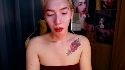 Snapshot of aurakharisma_xx chatting on February 2025 06:55:01 AM Miss awra online show from February 2025 06:55:01 AM