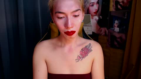 Snapshot of aurakharisma_xx chatting on February 2025 07:44:02 AM Miss awra online show from February 2025 07:44:02 AM