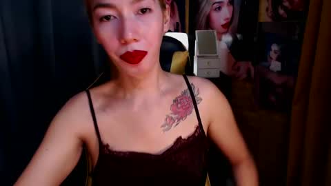 Snapshot of aurakharisma_xx chatting on March 2025 04:43:02 AM Miss awra online show from March 2025 04:43:02 AM