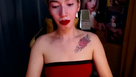 Snapshot of aurakharisma_xx chatting on March 2025 08:09:01 AM Miss awra online show from March 2025 08:09:01 AM