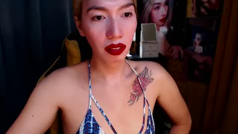 Snapshot of aurakharisma_xx chatting on March 2025 07:57:01 AM Miss awra online show from March 2025 07:57:01 AM
