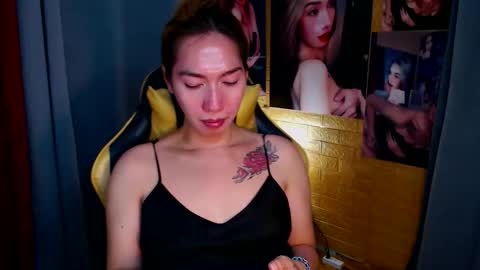 Snapshot of aurakharisma_xx chatting on September 2025 05:57:02 PM Miss awra online show from September 2025 05:57:02 PM