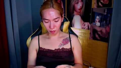 Snapshot of aurakharisma_xx chatting on October 2025 06:33:01 AM Miss awra online show from October 2025 06:33:01 AM