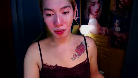 Snapshot of aurakharisma_xx chatting on December 2025 05:46:02 AM Miss awra online show from December 2025 05:46:02 AM