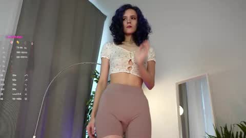 Lana online show from October 2025 06:55:01 AM