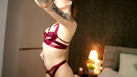 Aura online show from May 2026 06:59:01 PM