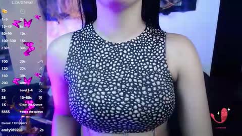 aurelynegp online show from October 2025 12:02:02 PM