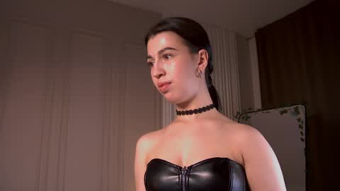 aurora_404 online show from May 2026 04:04:02 PM