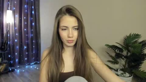 Snapshot of aurora_glow_21 chatting on January 2026 12:10:01 PM Aurora online show from January 2026 12:10:01 PM