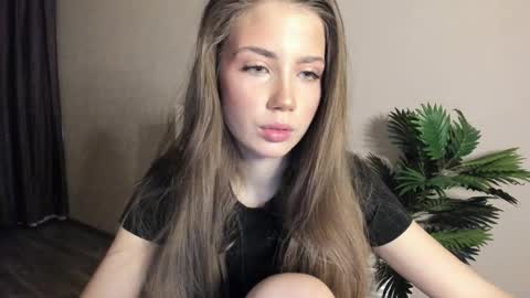 Snapshot of aurora_glow_21 chatting on January 2026 04:49:02 AM Aurora online show from January 2026 04:49:02 AM